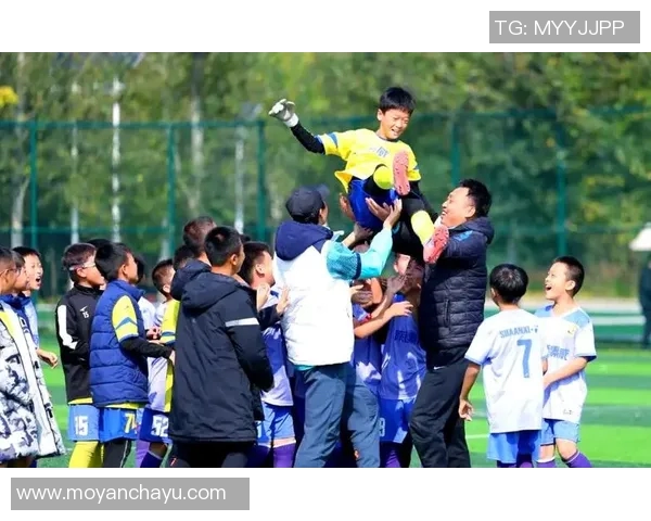 小学生足球明星赛精彩纷呈展现青春活力与团队精神的盛会